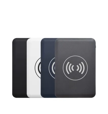 بنك طاقة شامل بحجم صغير . Compact all-in-one power bank