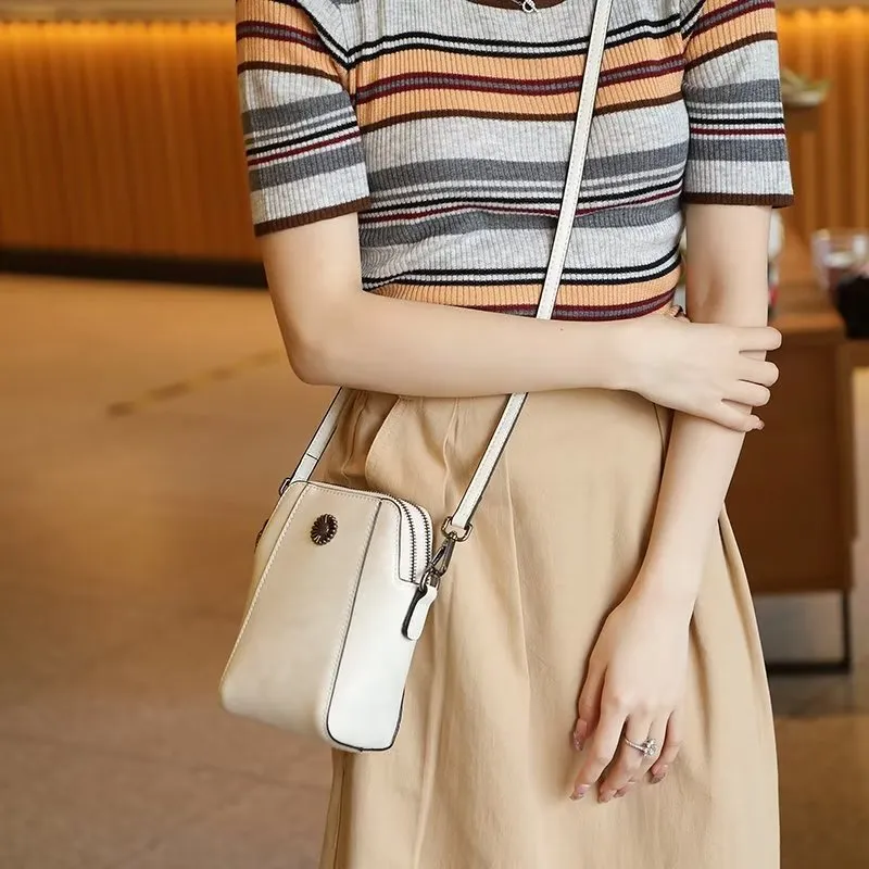 Luxe Leather Square Thread Pattern Shoulder Bag