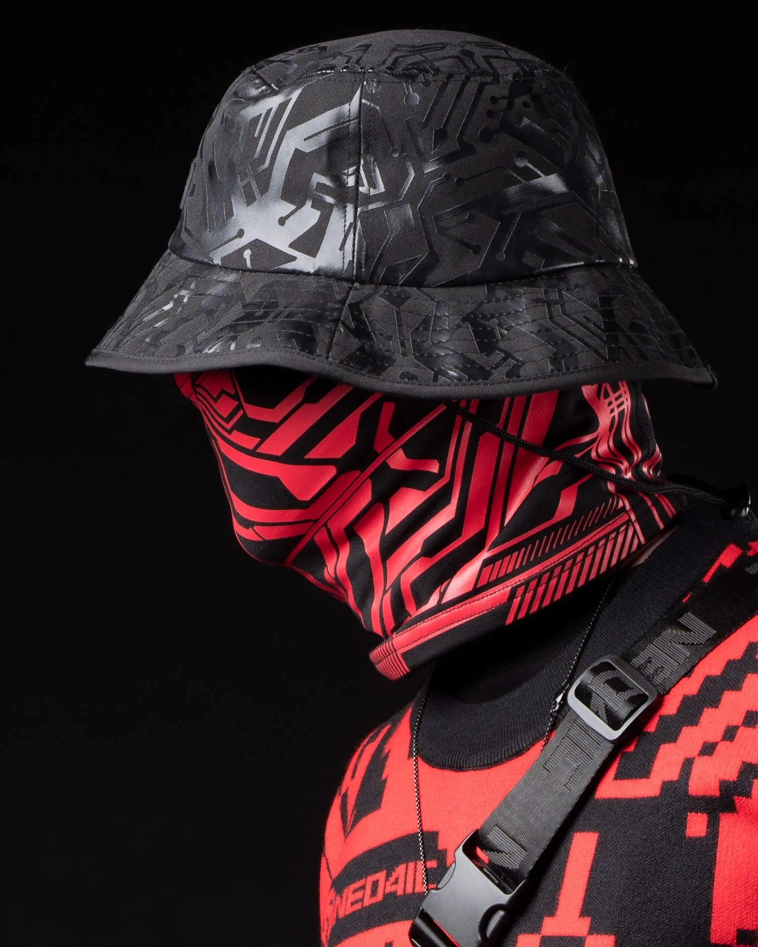 RED QUANTUM FACEMASK