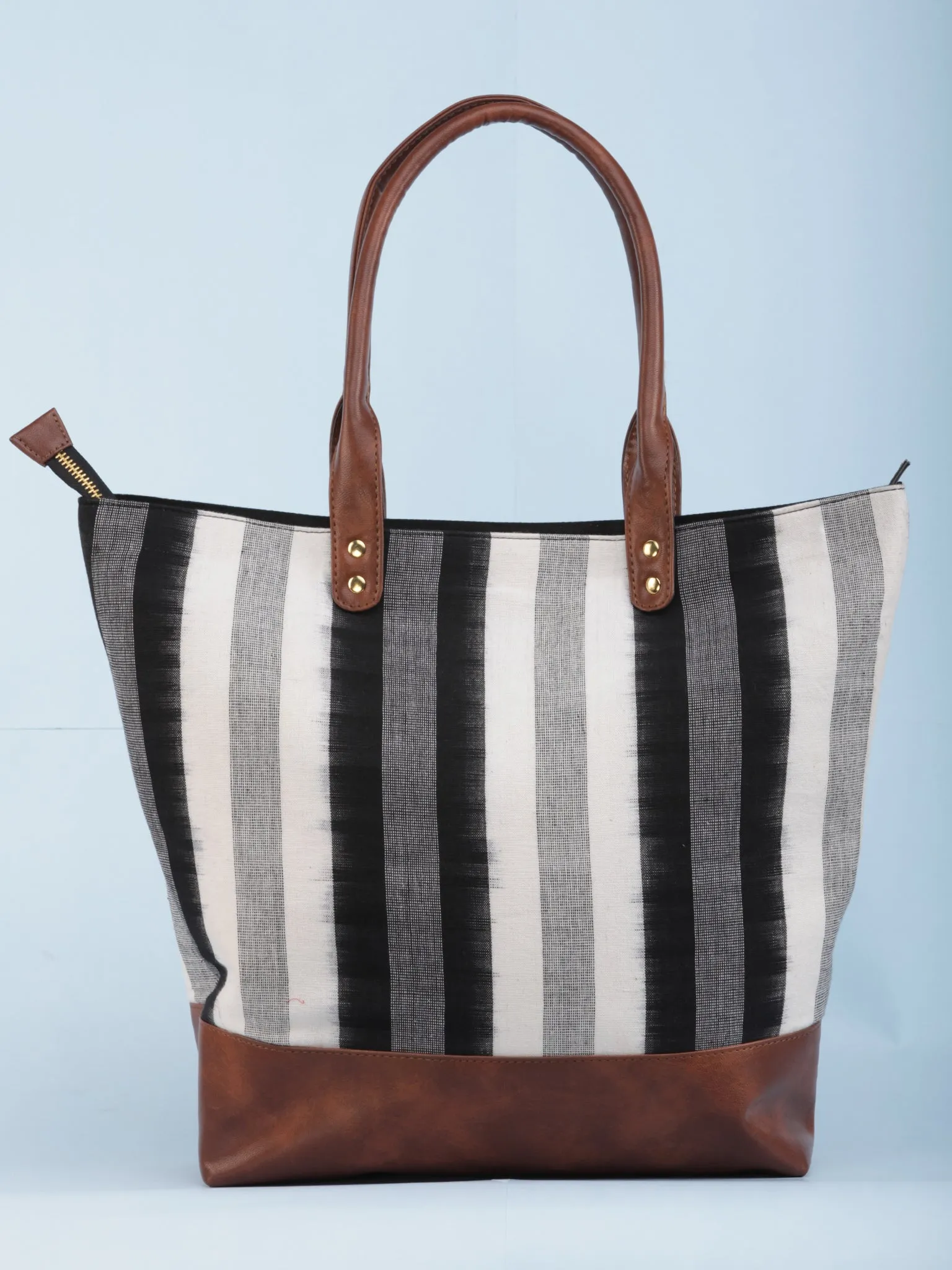 White Black Ikat & Vegan Leather Tote Bag - B1002