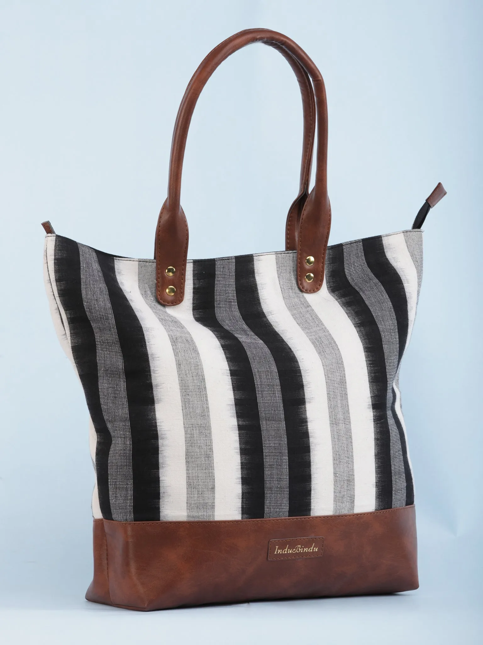 White Black Ikat & Vegan Leather Tote Bag - B1002